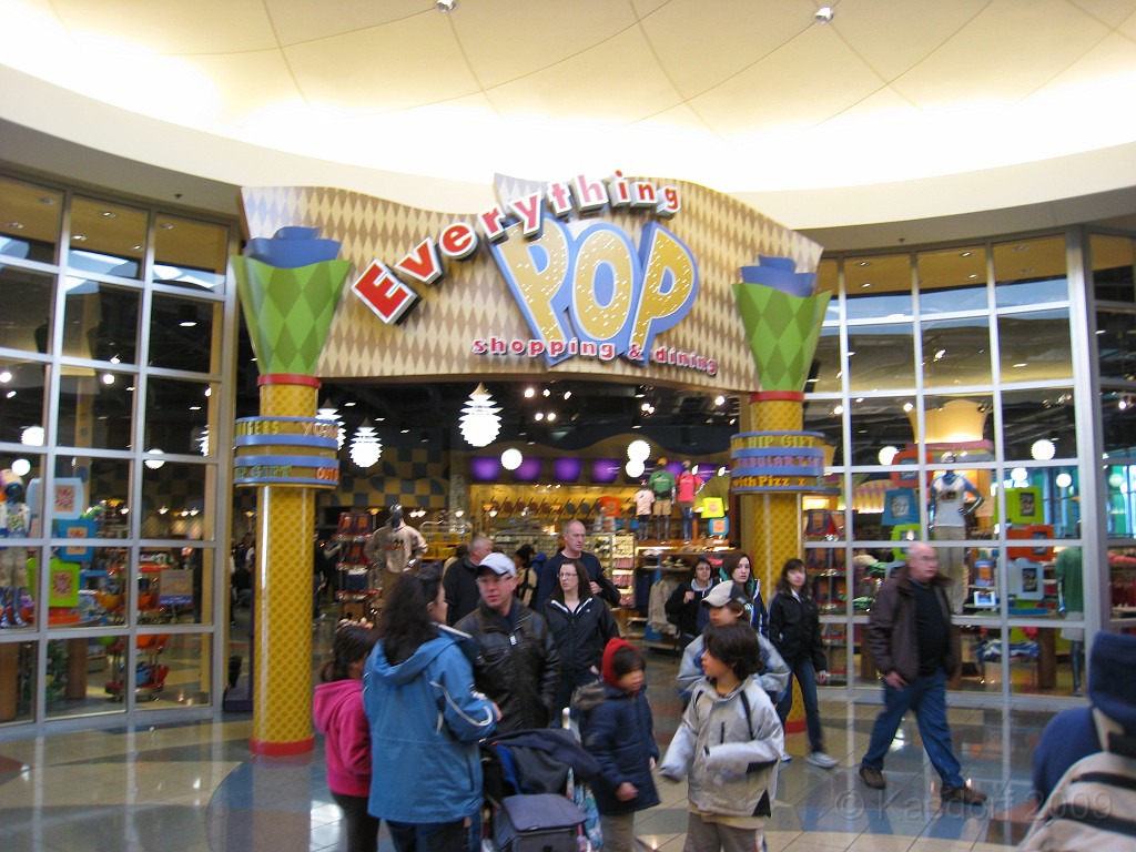 Disney 2010 D1 0596.jpg - January 9-11, 2010 Disney World Florida. Went to run the marathon. Saturday, fly down, check in, go to Expo to pick up packet, then to see Blue Man Group in the evening.